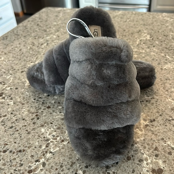 UGG Fluff Yeah Slide, Charcoal, Women’s Size 6, new without box - Picture 1 of 6